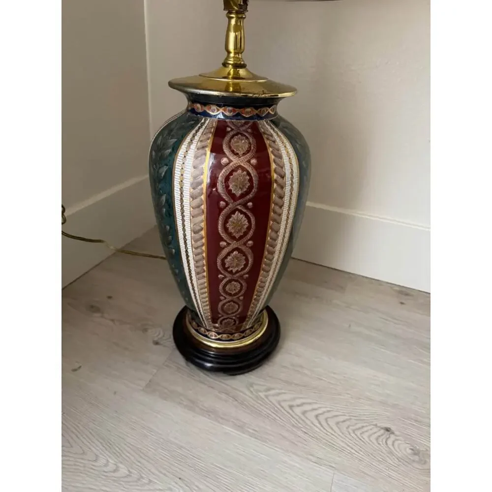 Vintage Florentine Chinoiserie Chinese-style Porcelain Table Lamp with Lampshade